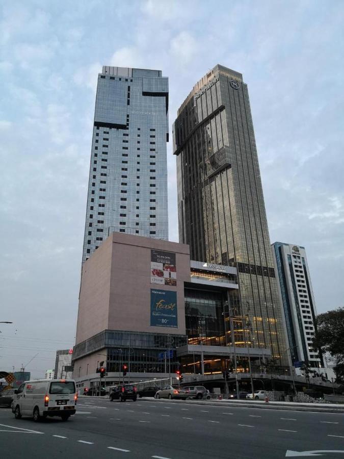Chrisenbel Suites - Pinnacle Pj Петалинг-Джая Экстерьер фото